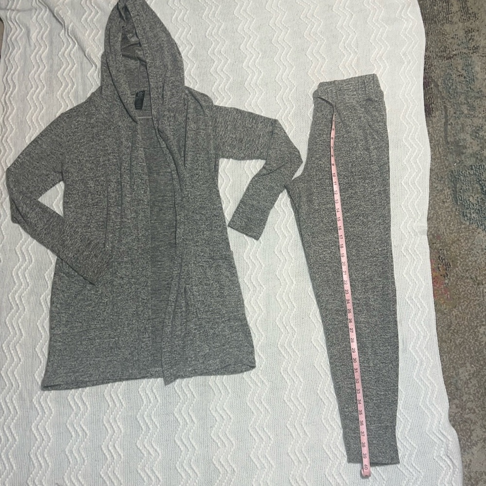 2 piece jogging suit with hoodie